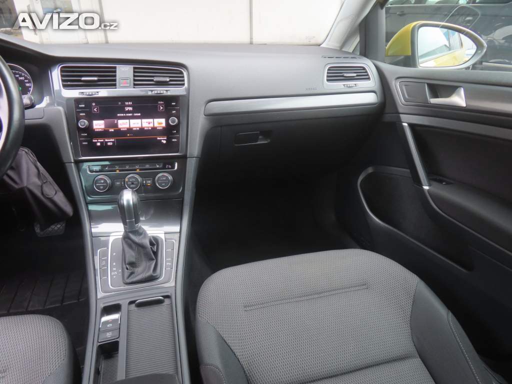 Foto inzerátu Volkswagen Golf 2.0 TDI