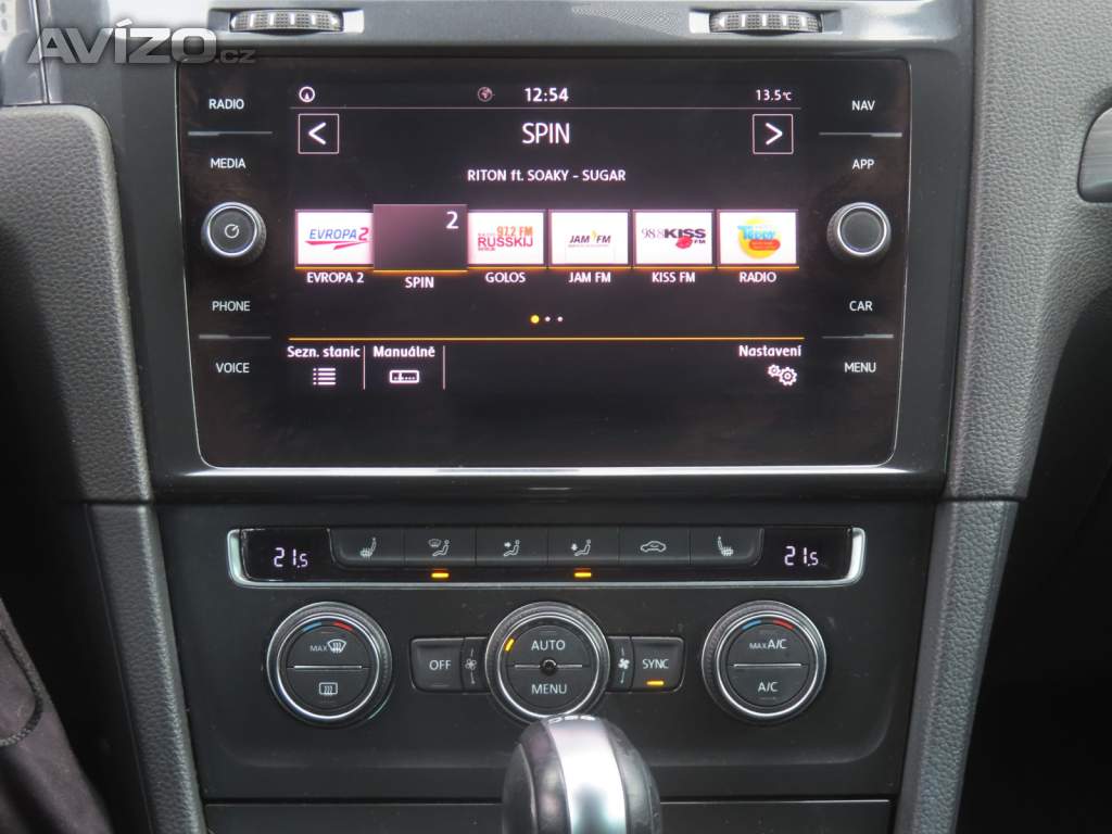 Foto inzerátu Volkswagen Golf 2.0 TDI