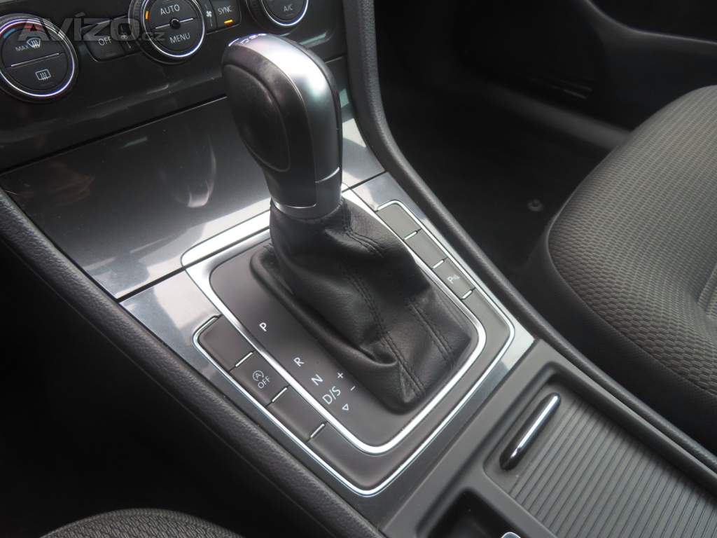 Foto inzerátu Volkswagen Golf 2.0 TDI