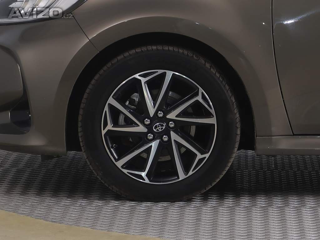 Foto inzerátu Toyota Yaris 1.5 VVT-i Hybrid