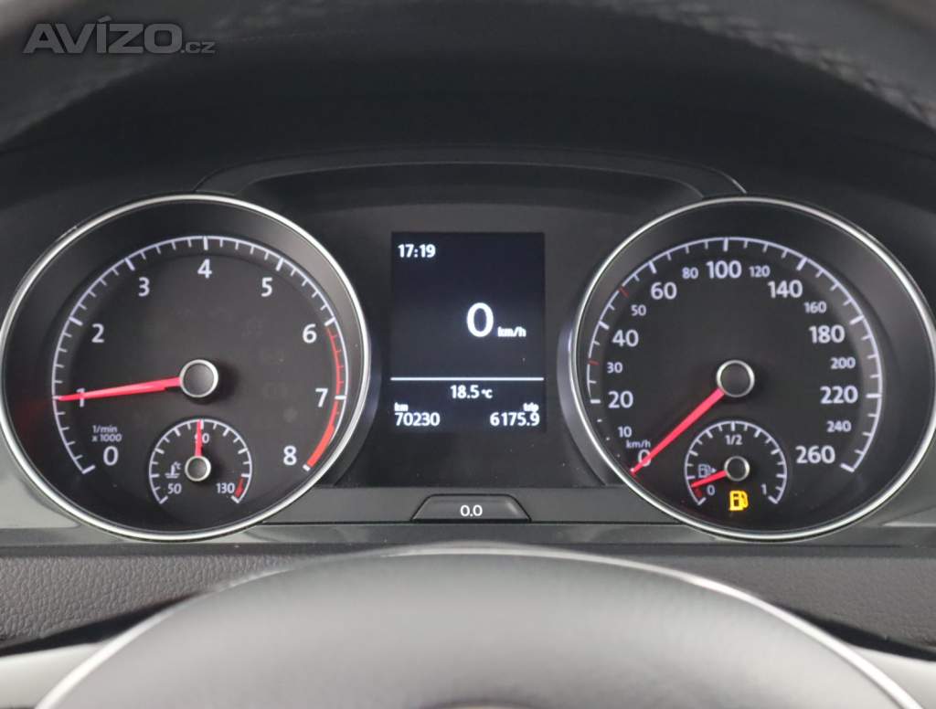 Foto inzerátu Volkswagen Golf 1.0 TSI