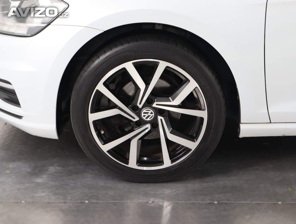 Foto inzerátu Volkswagen Golf 1.0 TSI