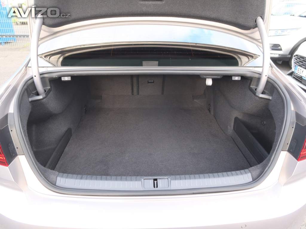 Foto inzerátu Volkswagen Passat 2.0 TSI