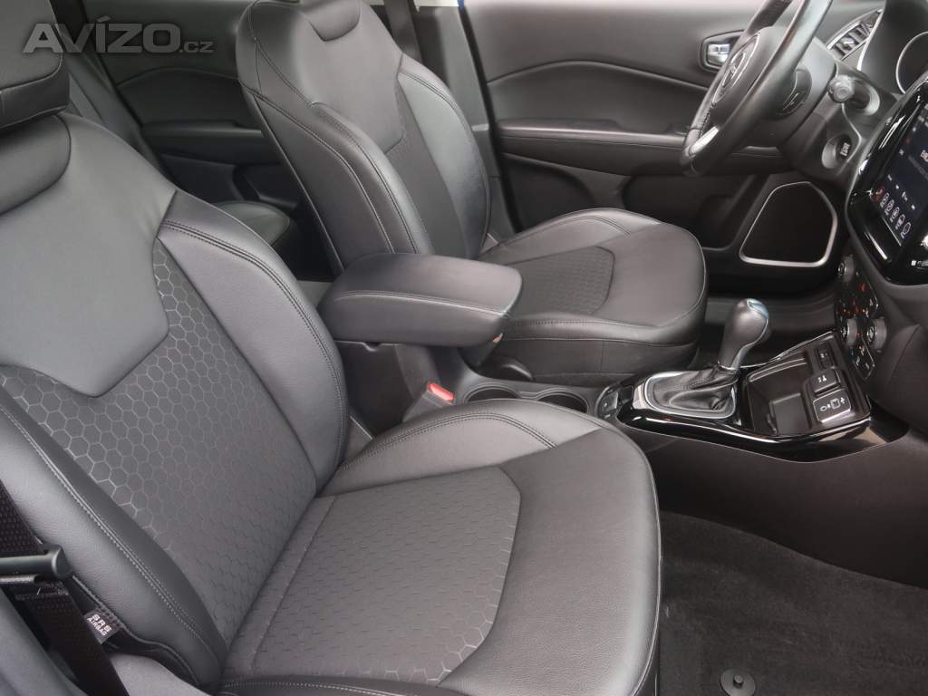 Foto inzerátu Jeep Compass 1.3 T-GDI