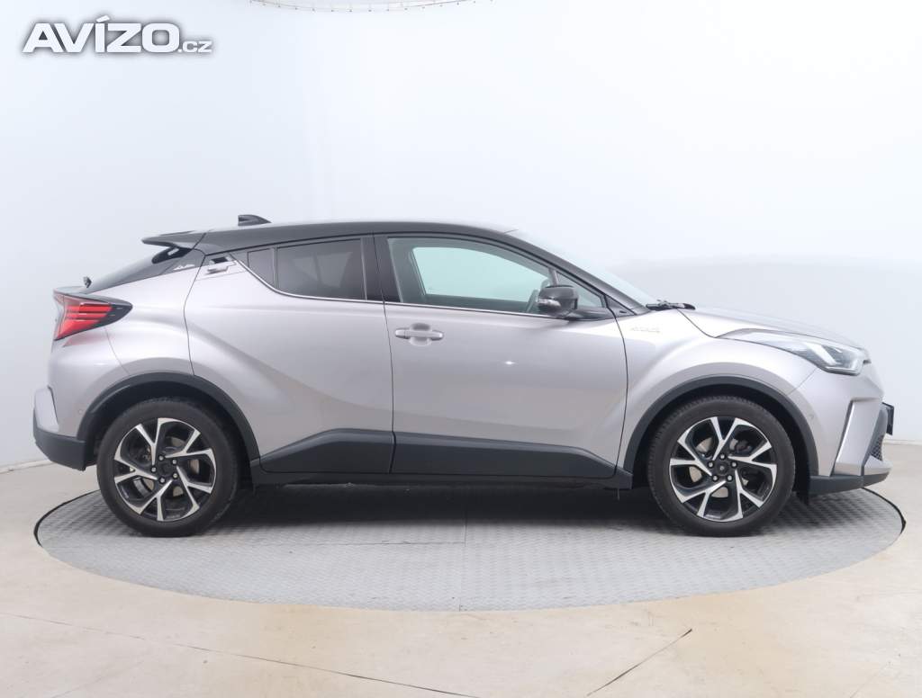 Foto inzerátu Toyota C-HR 1.8 Hybrid