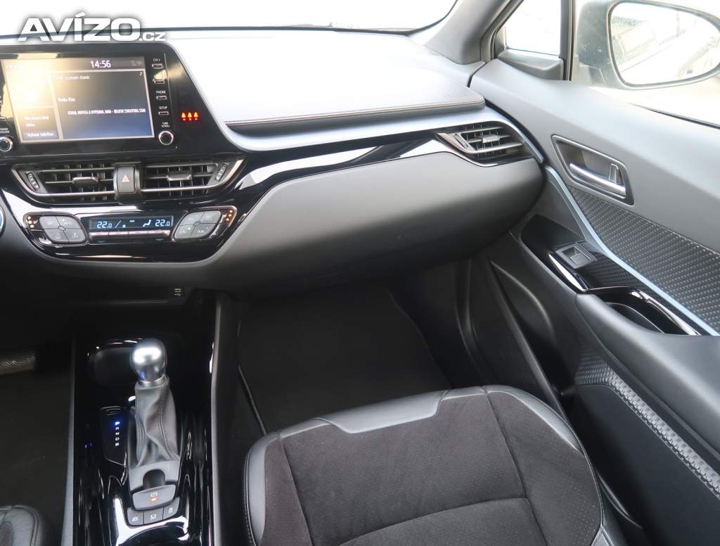 Foto inzerátu Toyota C-HR 1.8 Hybrid
