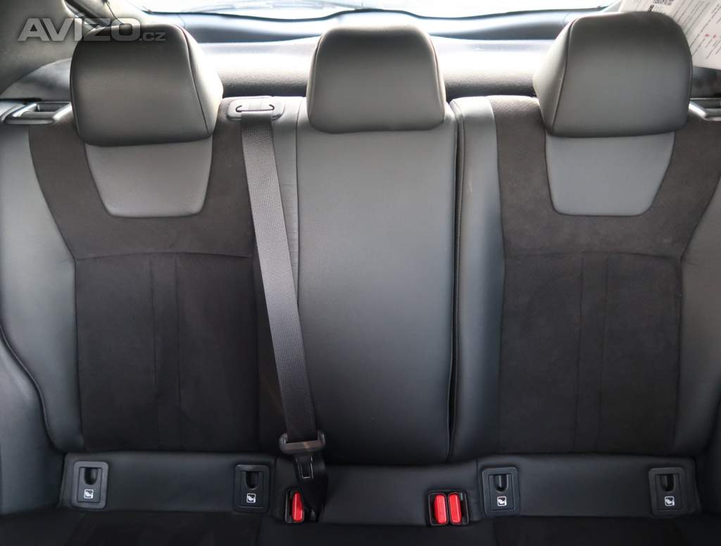 Foto inzerátu Toyota C-HR 1.8 Hybrid