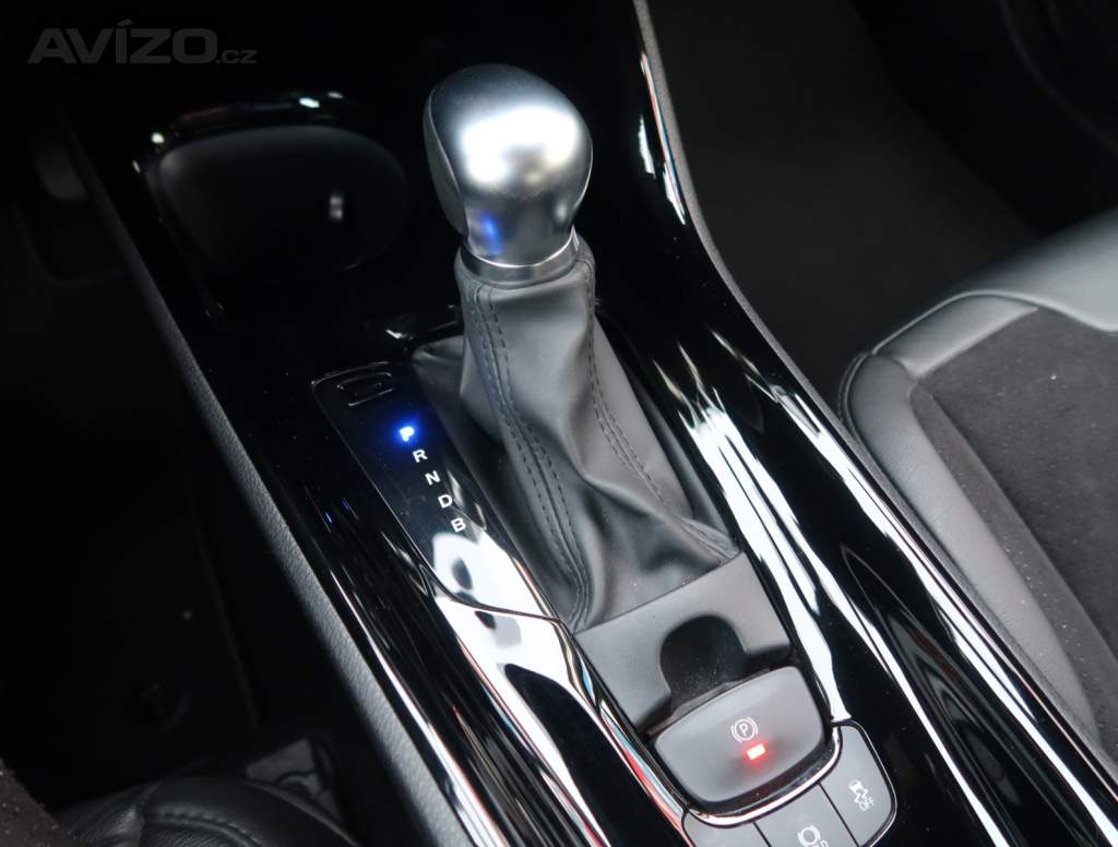 Foto inzerátu Toyota C-HR 1.8 Hybrid