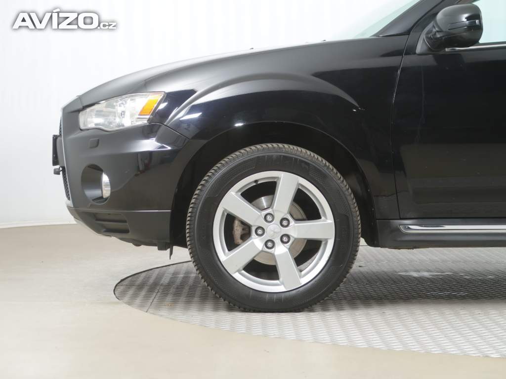 Foto inzerátu Mitsubishi Outlander 2.4 MIVEC