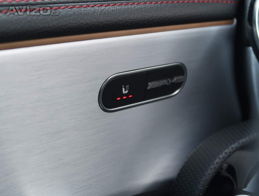 Foto inzerátu Mercedes-Benz CLA 200 d 4MATIC