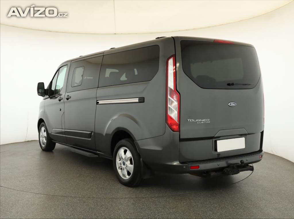 Foto inzerátu Ford Tourneo Custom 2.0 EcoBlue