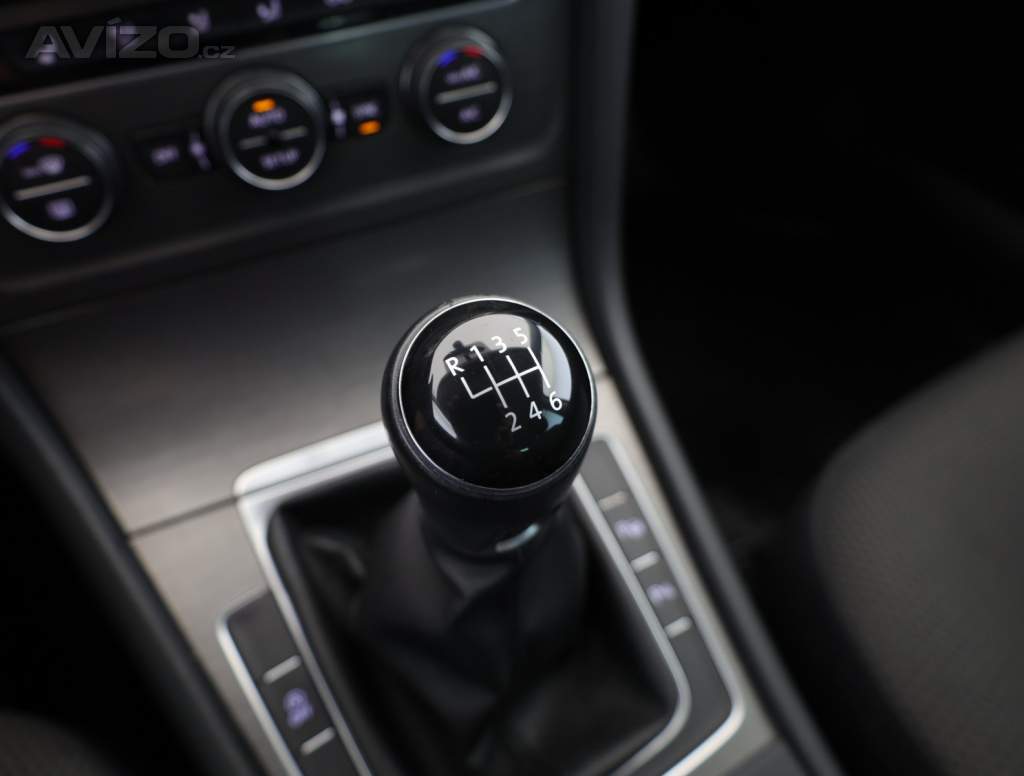 Foto inzerátu Volkswagen Golf 1.2 TSI