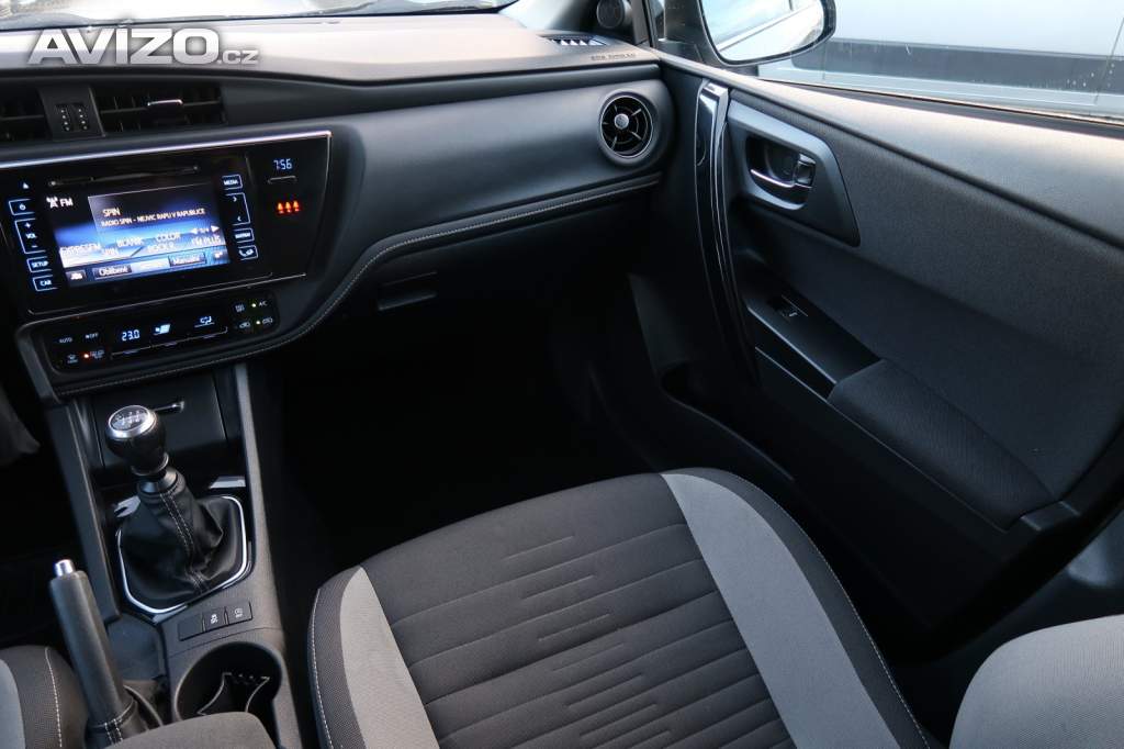 Foto inzerátu Toyota Auris 1.2 Ti