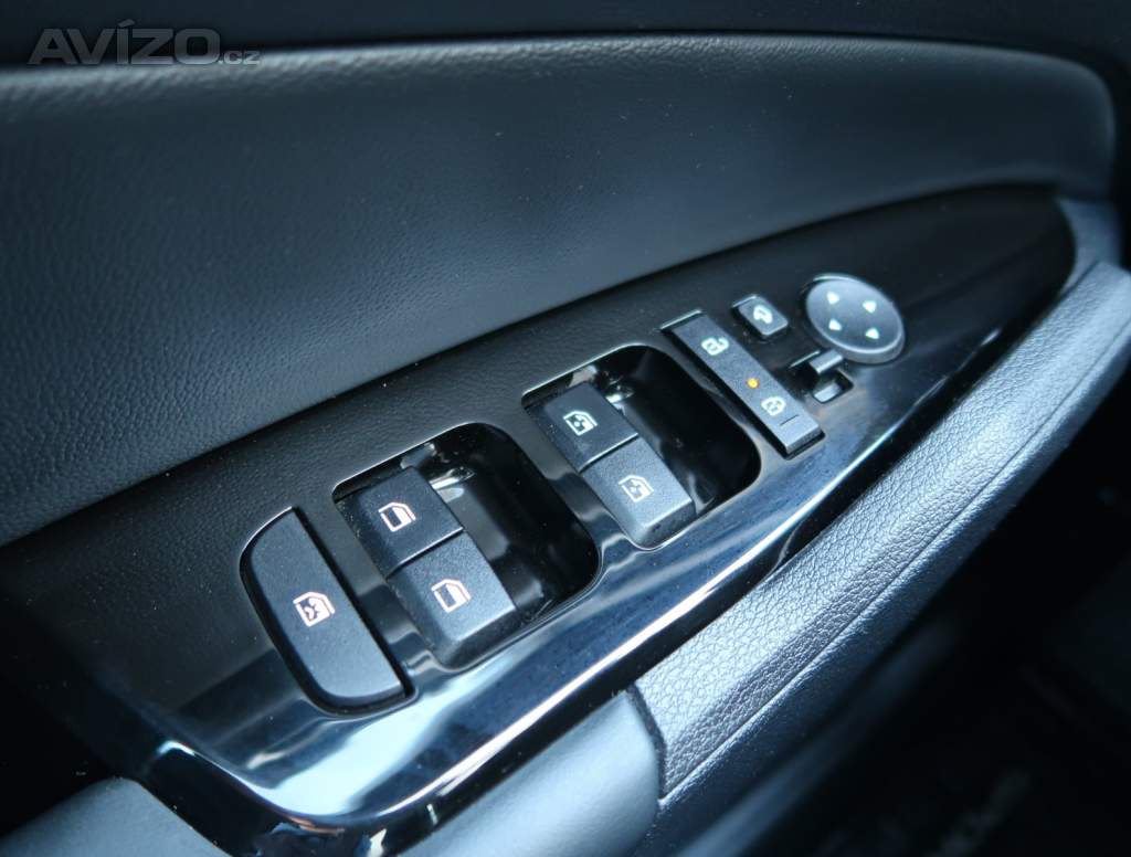 Foto inzerátu Kia Sportage 1.6 T-GDI MHEV