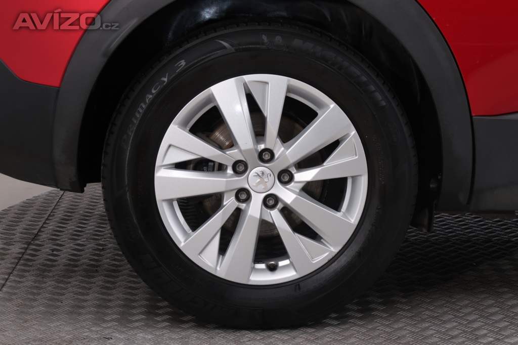 Foto inzerátu Peugeot 3008 1.2 PureTech