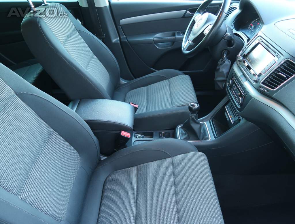 Foto inzerátu Volkswagen Sharan 2.0 TDI BMT