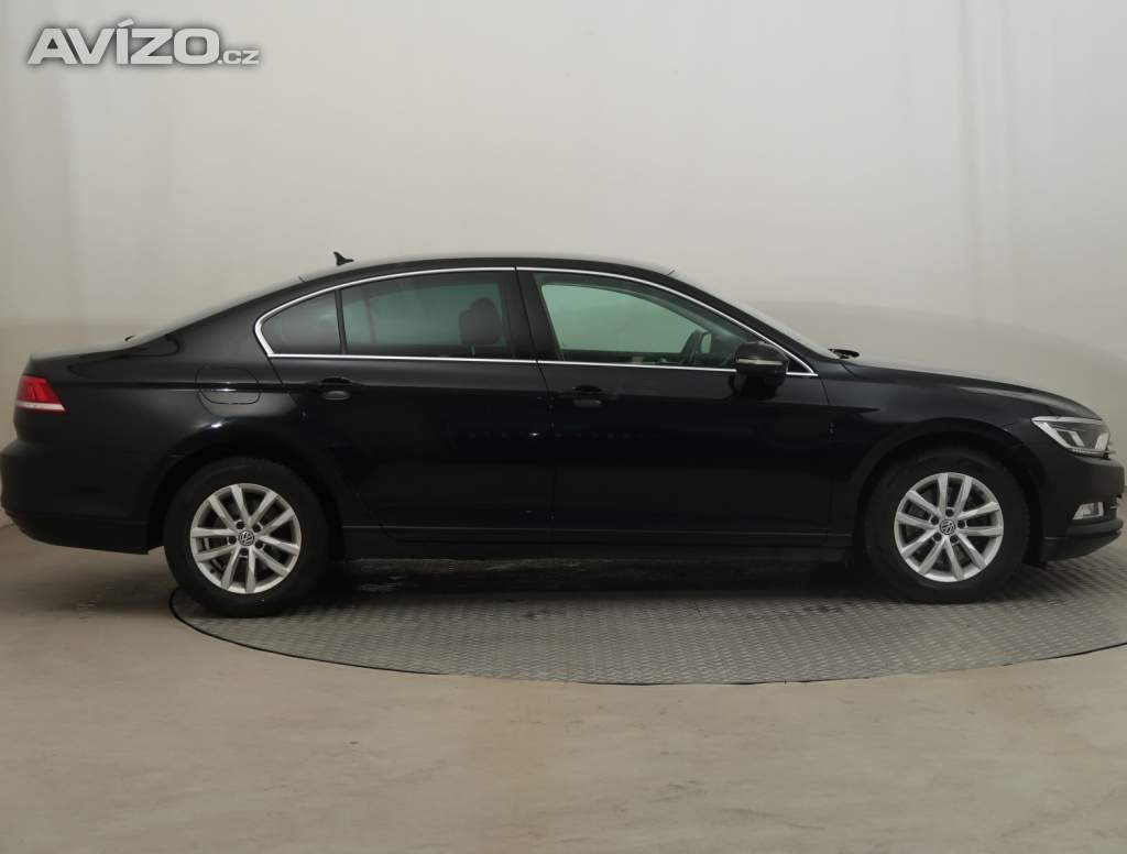 Foto inzerátu Volkswagen Passat 2.0 TDI