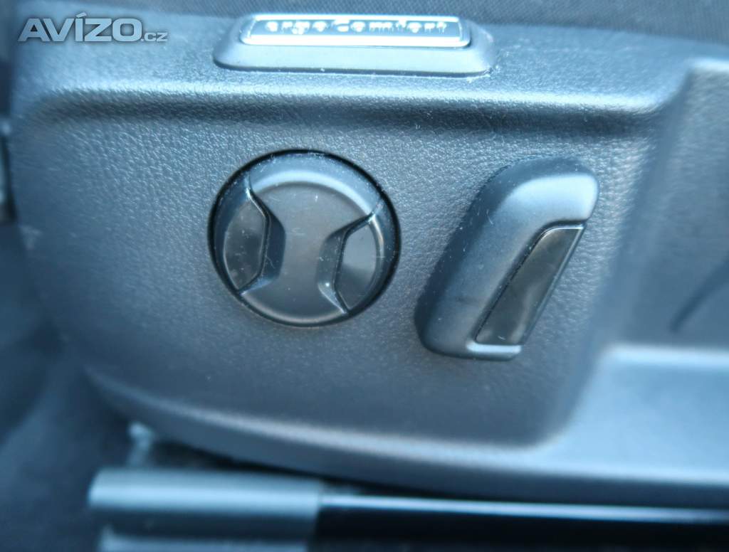 Foto inzerátu Volkswagen Passat 2.0 TDI