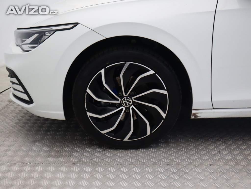 Foto inzerátu Volkswagen Golf 1.0 TSI