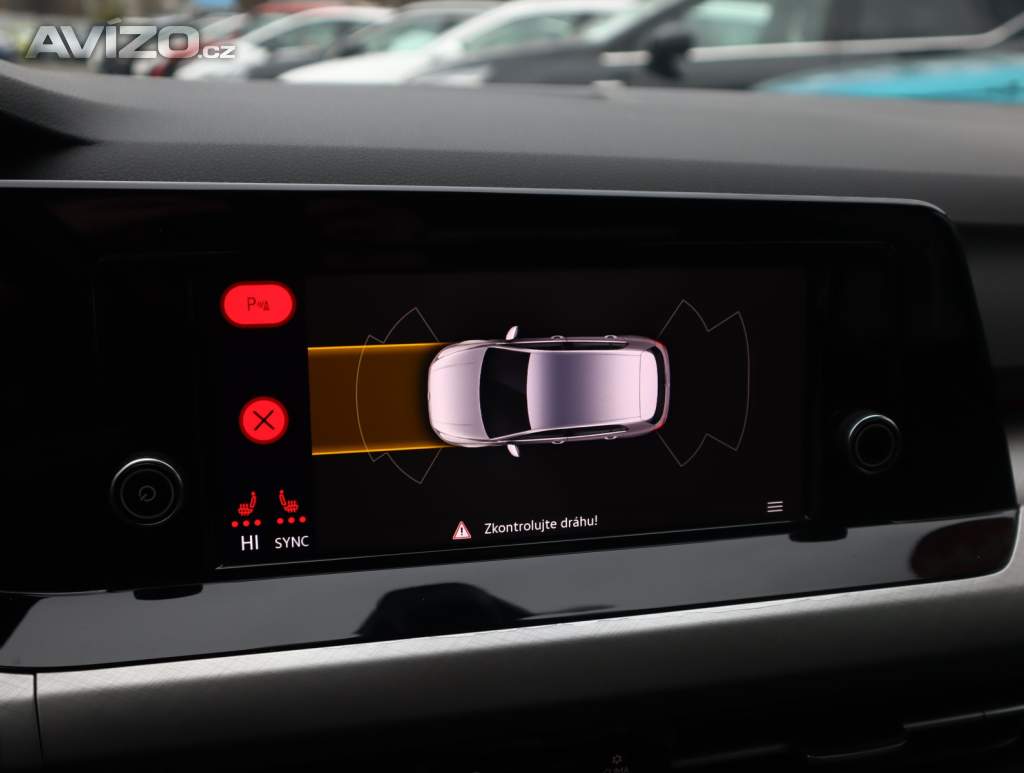 Foto inzerátu Volkswagen Golf 1.0 TSI