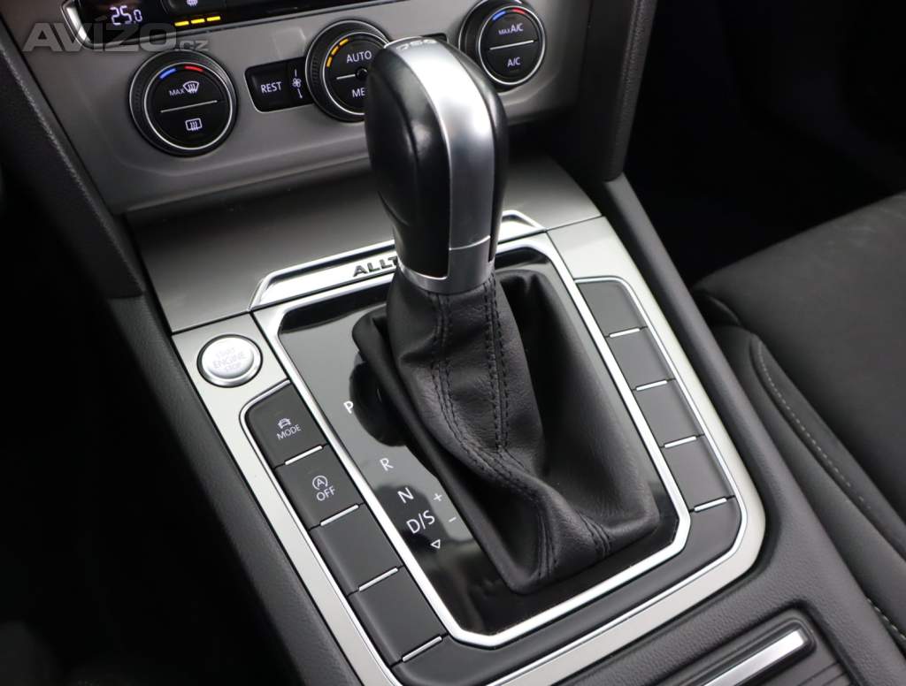 Foto inzerátu Volkswagen Passat 2.0 TDI