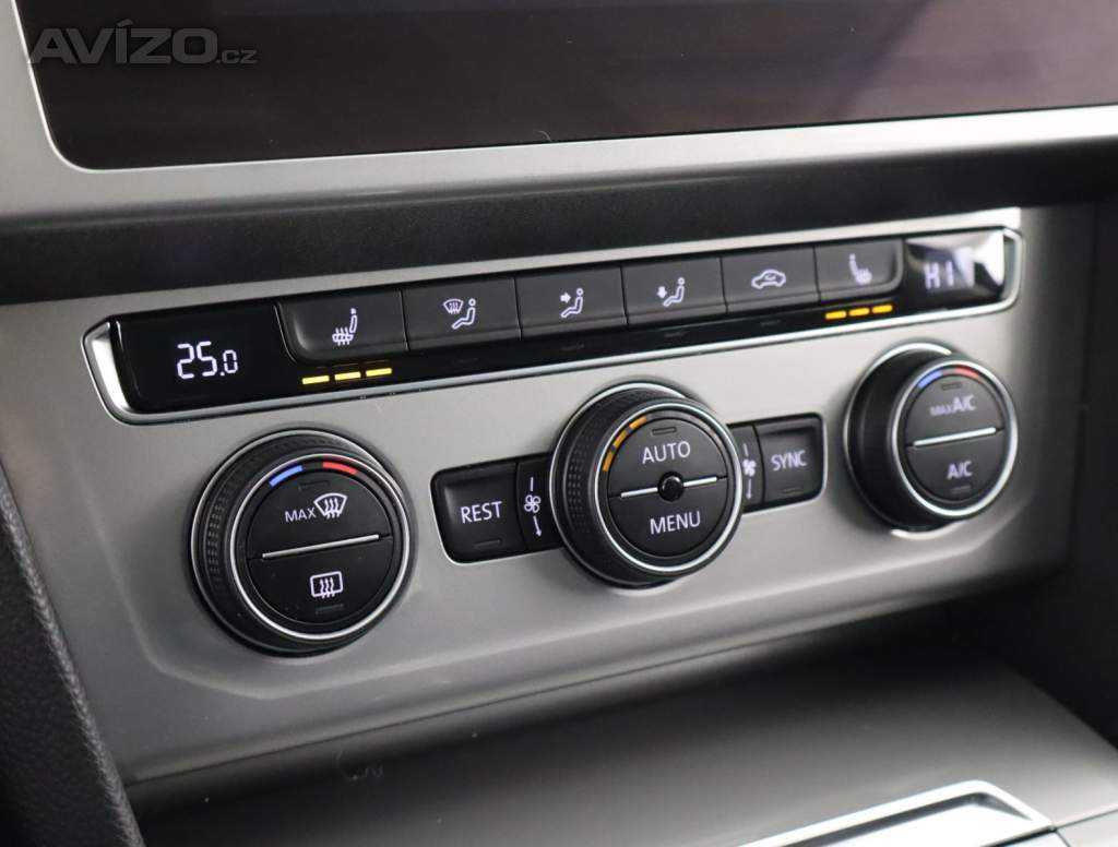 Foto inzerátu Volkswagen Passat 2.0 TDI