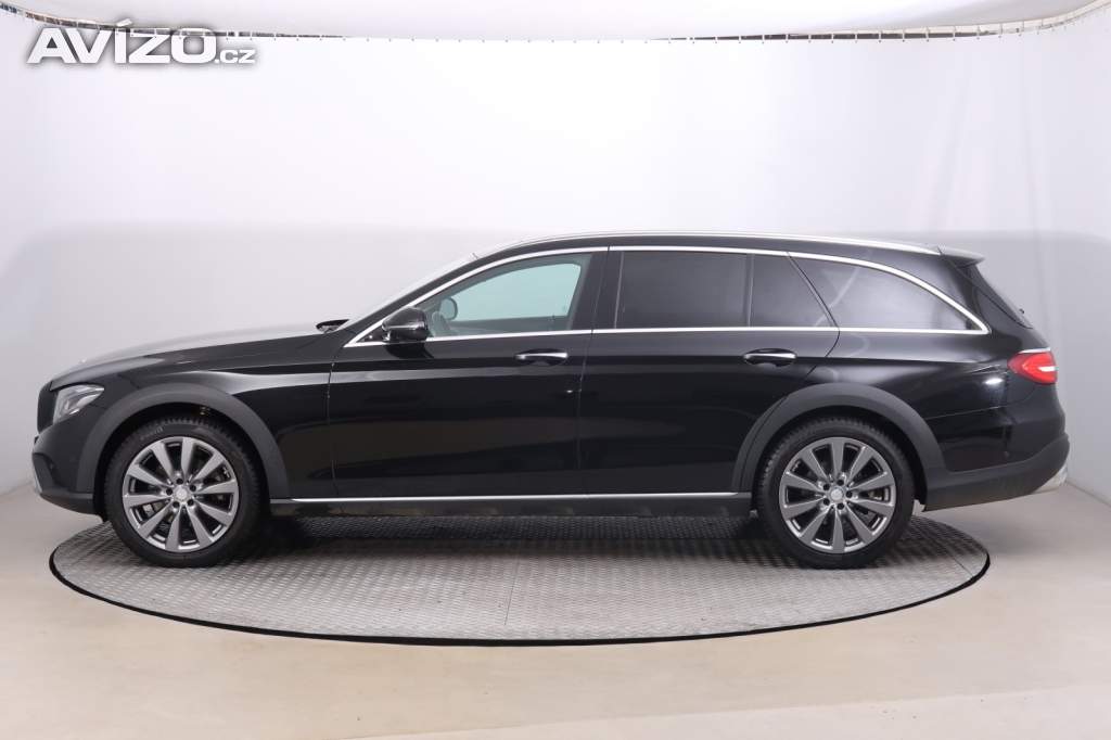 Foto inzerátu Mercedes-Benz Třídy E E 220 d 4MATIC