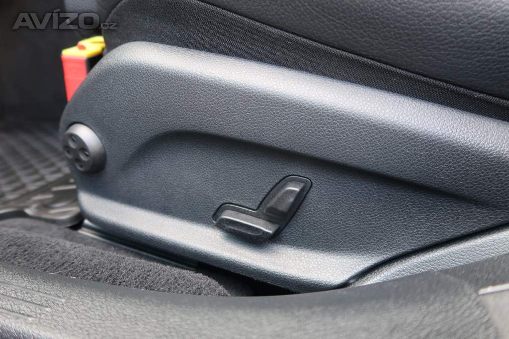 Foto inzerátu Mercedes-Benz Třídy E E 220 d 4MATIC