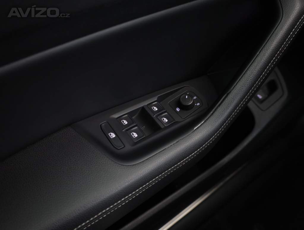 Foto inzerátu Volkswagen Passat 2.0 TDI