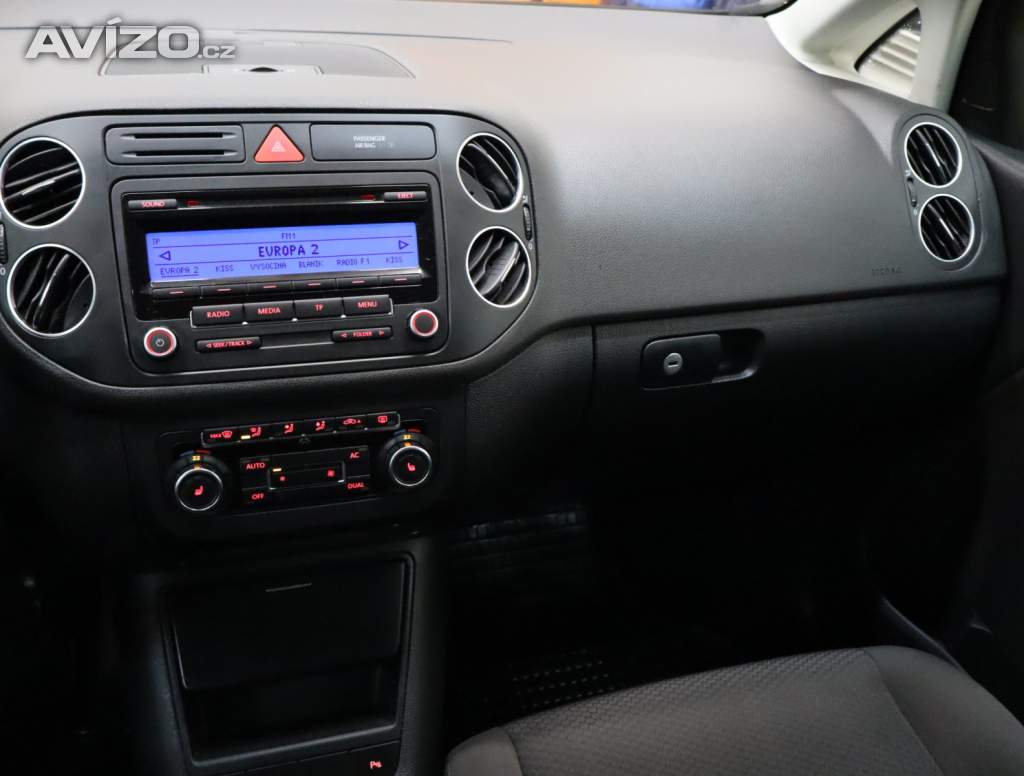 Foto inzerátu Volkswagen Golf 1.6 TDI