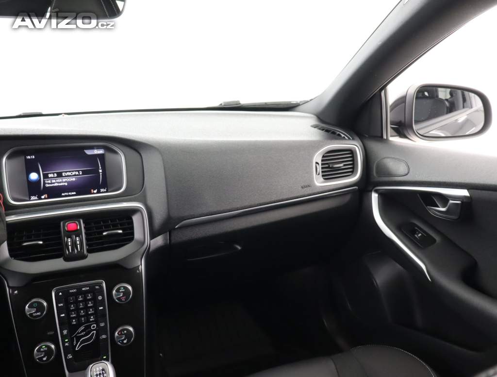 Foto inzerátu Volvo V40 2.0 D2