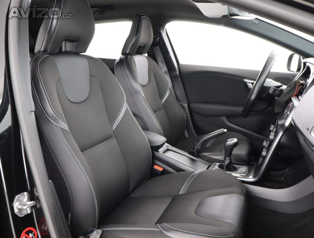 Foto inzerátu Volvo V40 2.0 D2