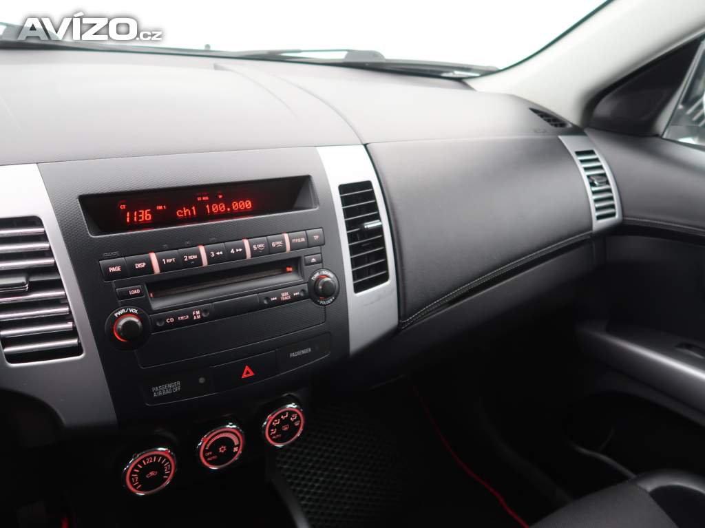 Foto inzerátu Mitsubishi Outlander 2.2 DI-D