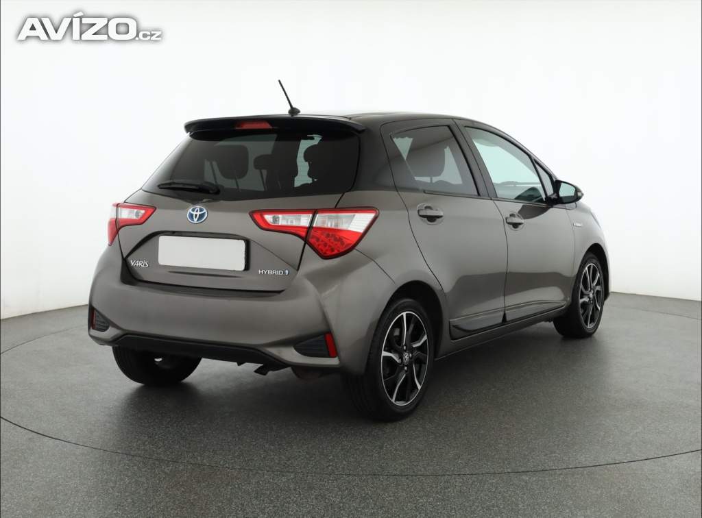 Foto inzerátu Toyota Yaris 1.5 Hybrid
