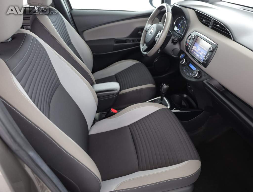 Foto inzerátu Toyota Yaris 1.5 Hybrid