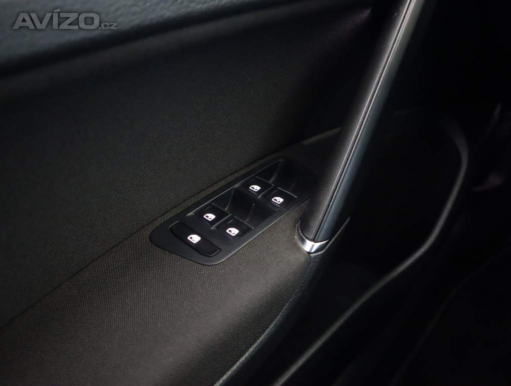 Foto inzerátu Volkswagen Golf 1.4 TSI