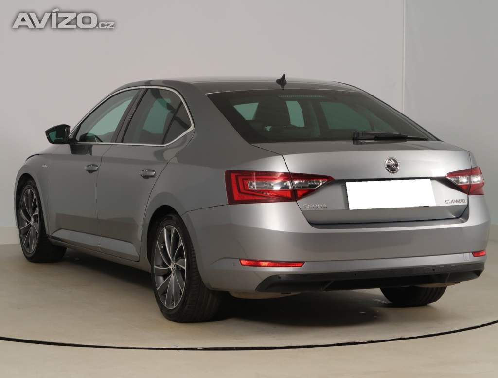 Foto inzerátu Škoda Superb 2.0 TSI
