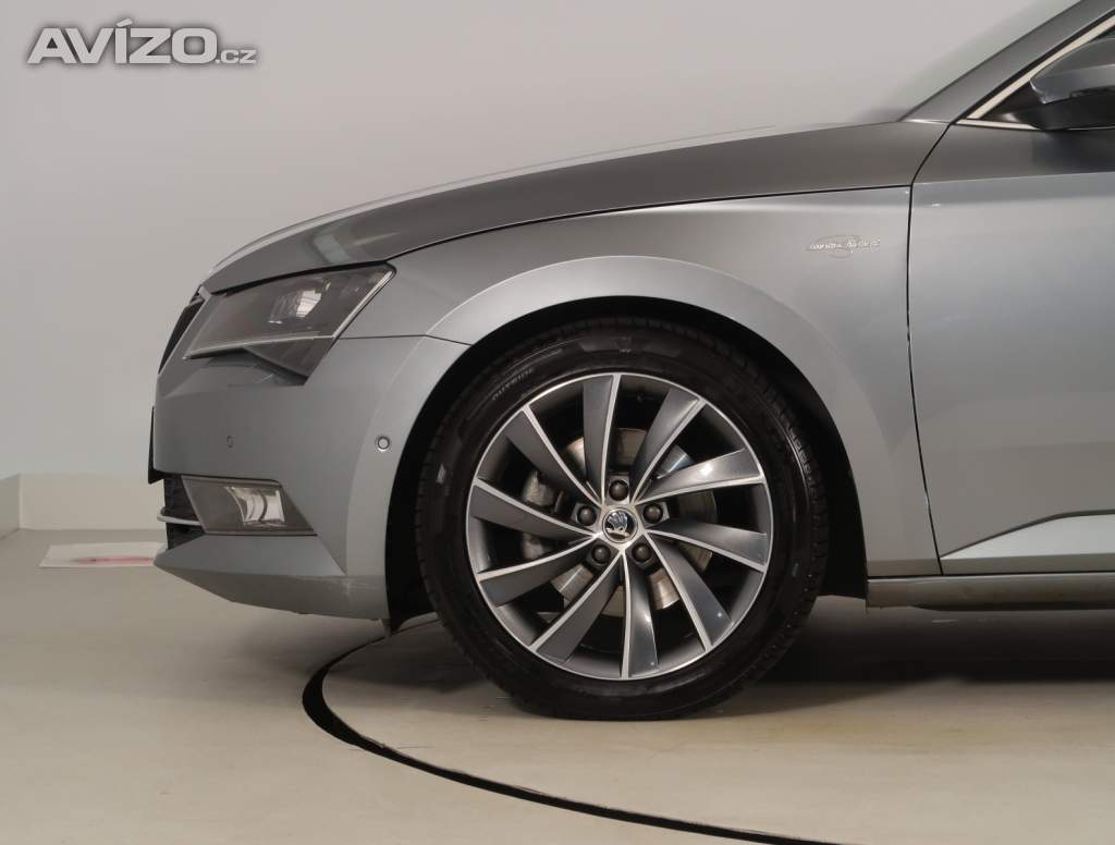 Foto inzerátu Škoda Superb 2.0 TSI