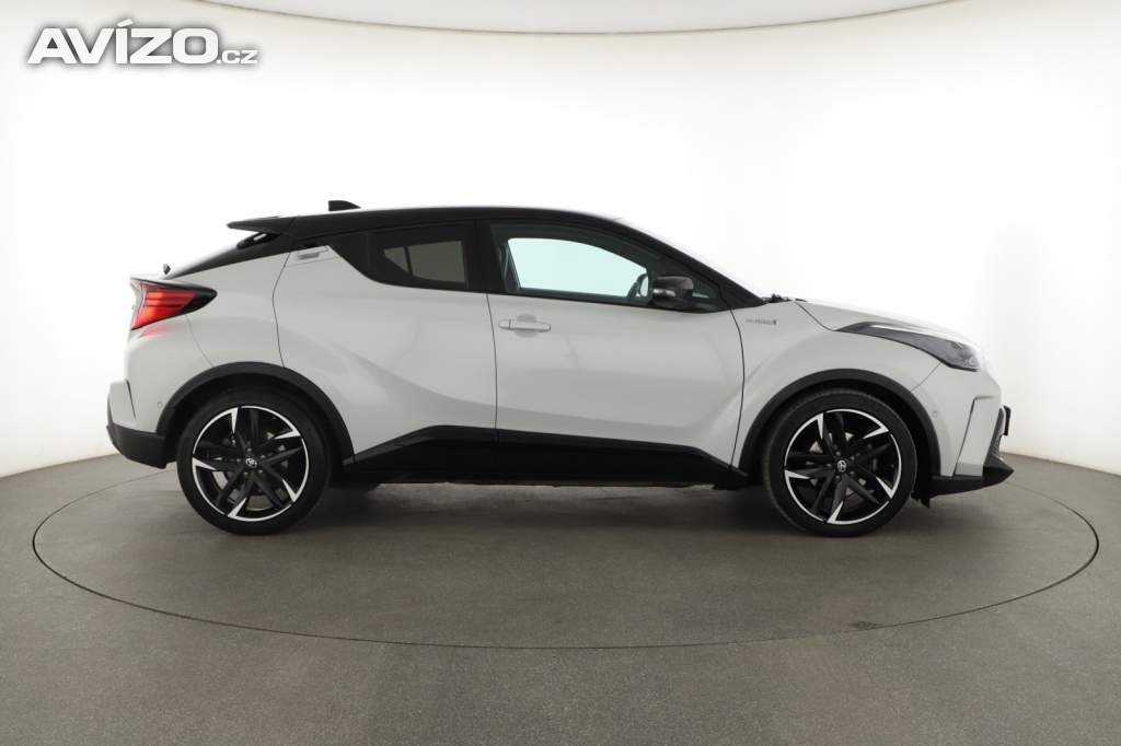 Foto inzerátu Toyota C-HR 1.8 Hybrid