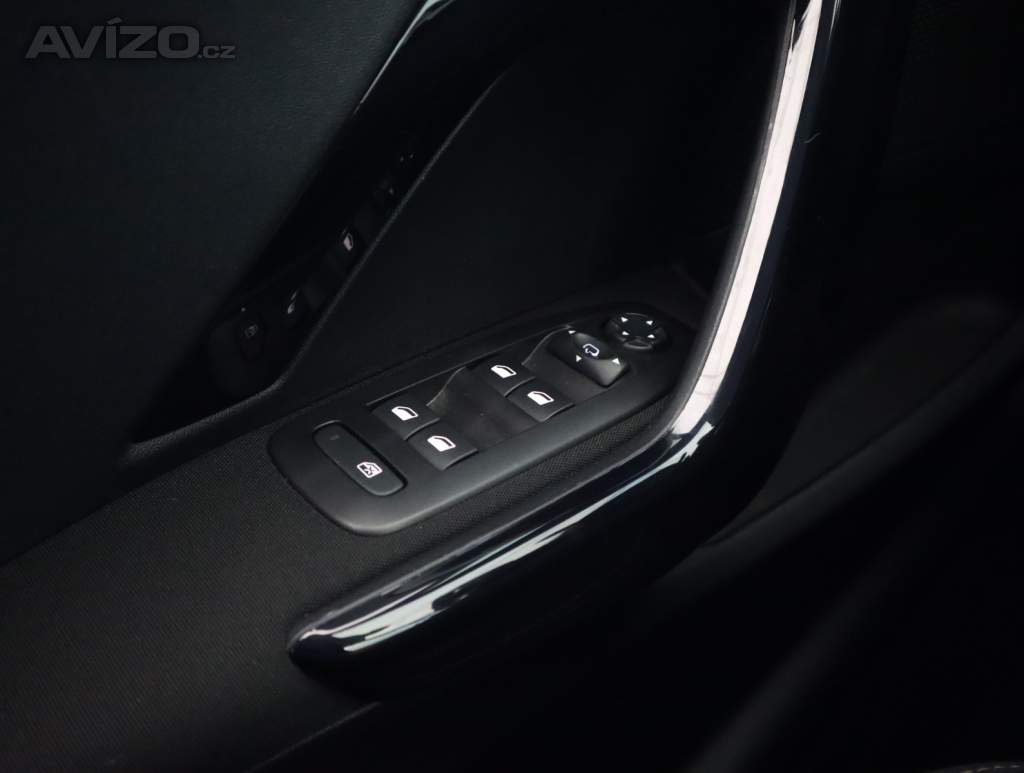 Foto inzerátu Peugeot 2008 1.2 PureTech