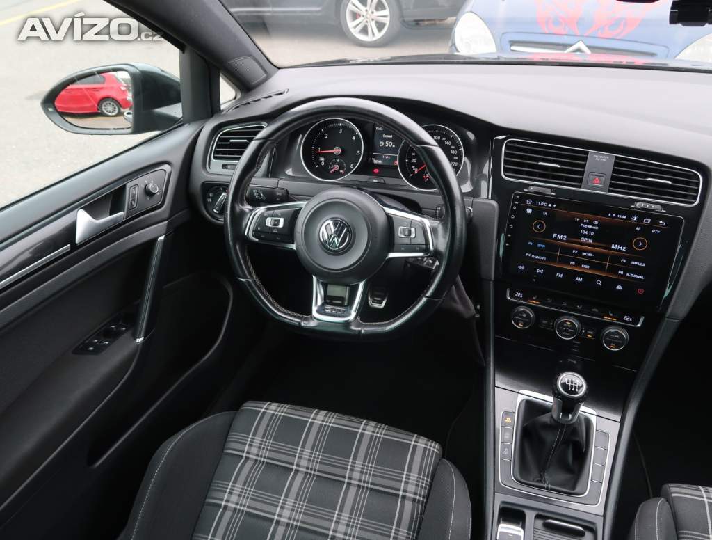 Foto inzerátu Volkswagen Golf 2.0 TDI GTD