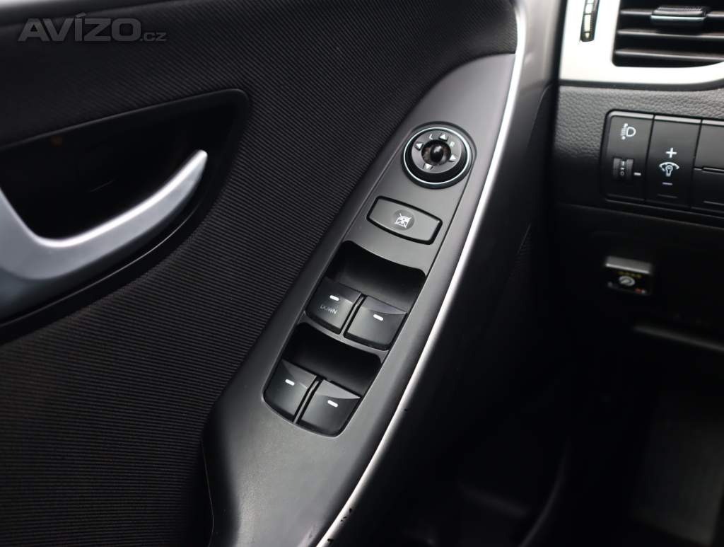 Foto inzerátu Hyundai i30 1.6 MPI