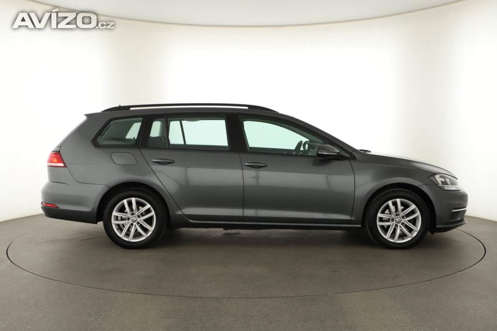 Foto inzerátu Volkswagen Golf 2.0 TDI