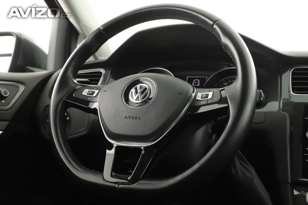 Foto inzerátu Volkswagen Golf 2.0 TDI