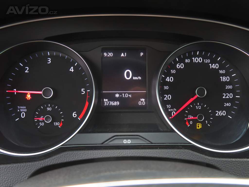 Foto inzerátu Volkswagen Passat 2.0 TDI