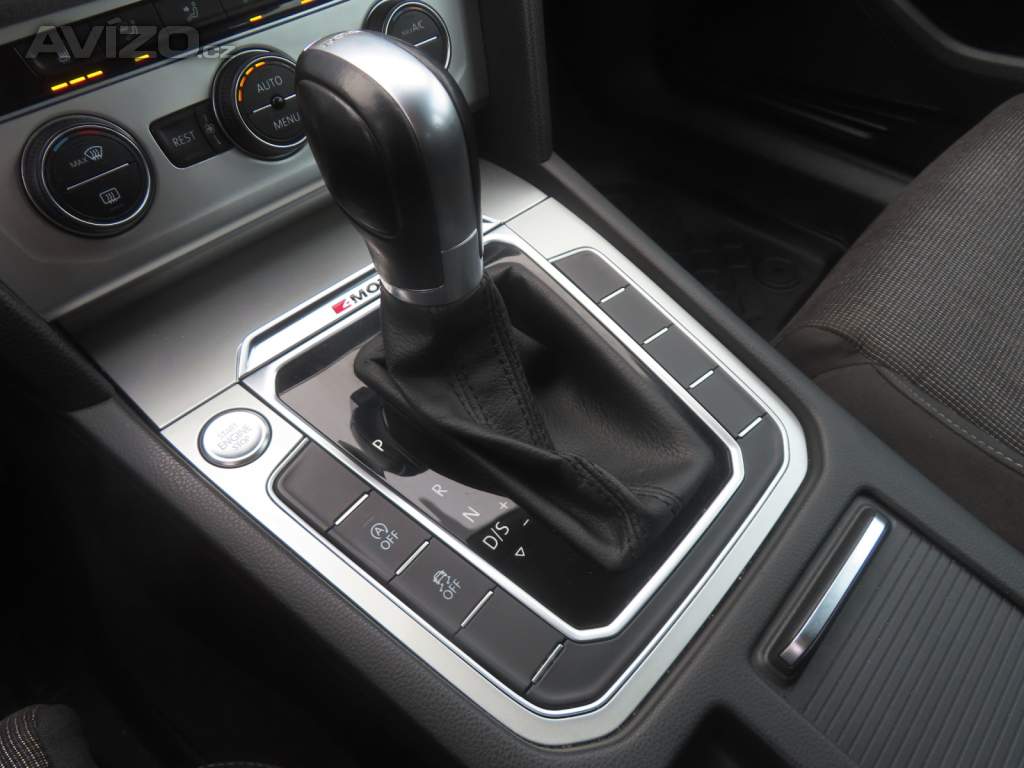 Foto inzerátu Volkswagen Passat 2.0 TDI