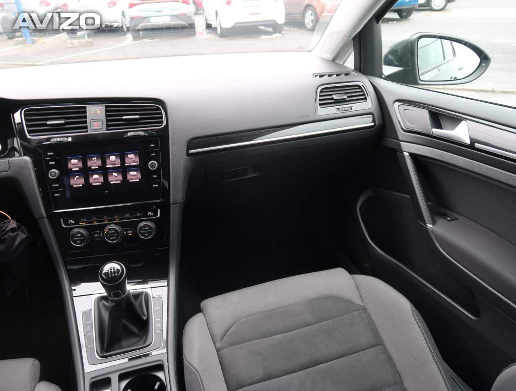 Foto inzerátu Volkswagen Golf 1.5 TSI