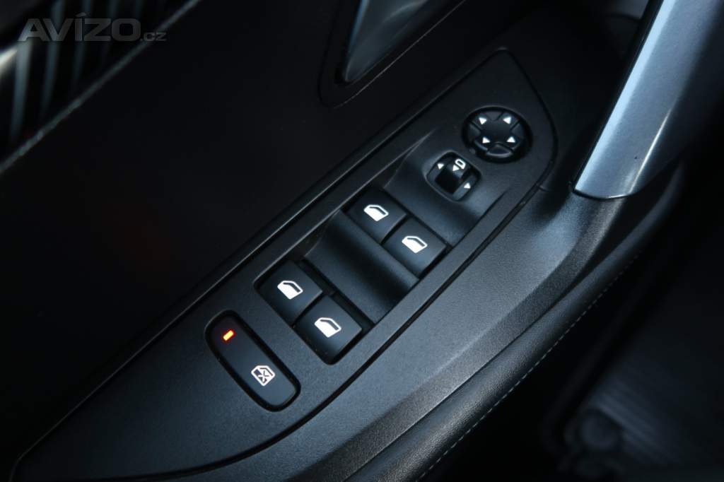 Foto inzerátu Peugeot 2008 1.2 PureTech