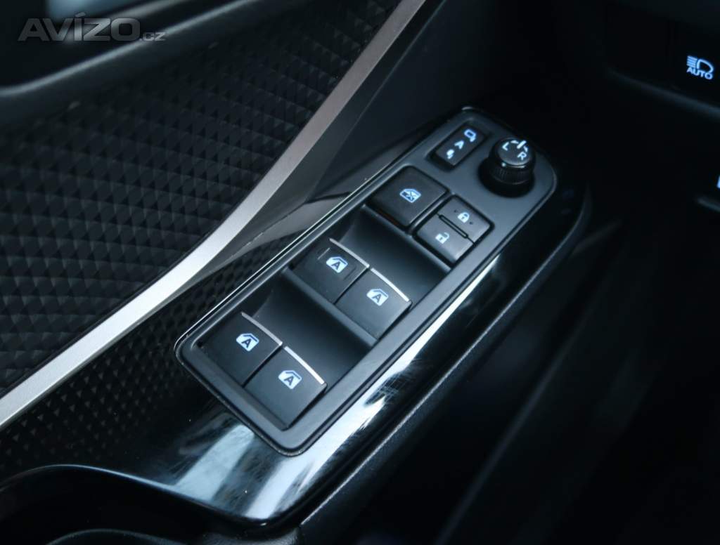 Foto inzerátu Toyota C-HR 1.8 Hybrid