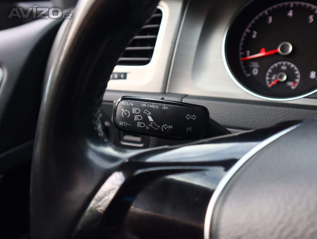 Foto inzerátu Volkswagen Golf 1.2 TSI